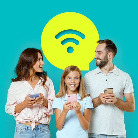 Família segura um telemóvel